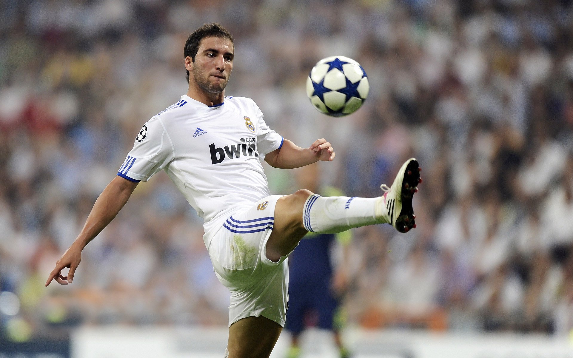 中国队带队取胜！，穆古鲁扎重要时刻领先优势明显再创辉煌时刻